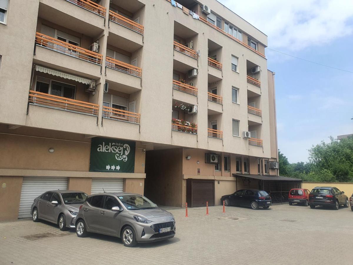 Apartman 64 - Besplatan Parking Za Goste Novi Sad Dış mekan fotoğraf