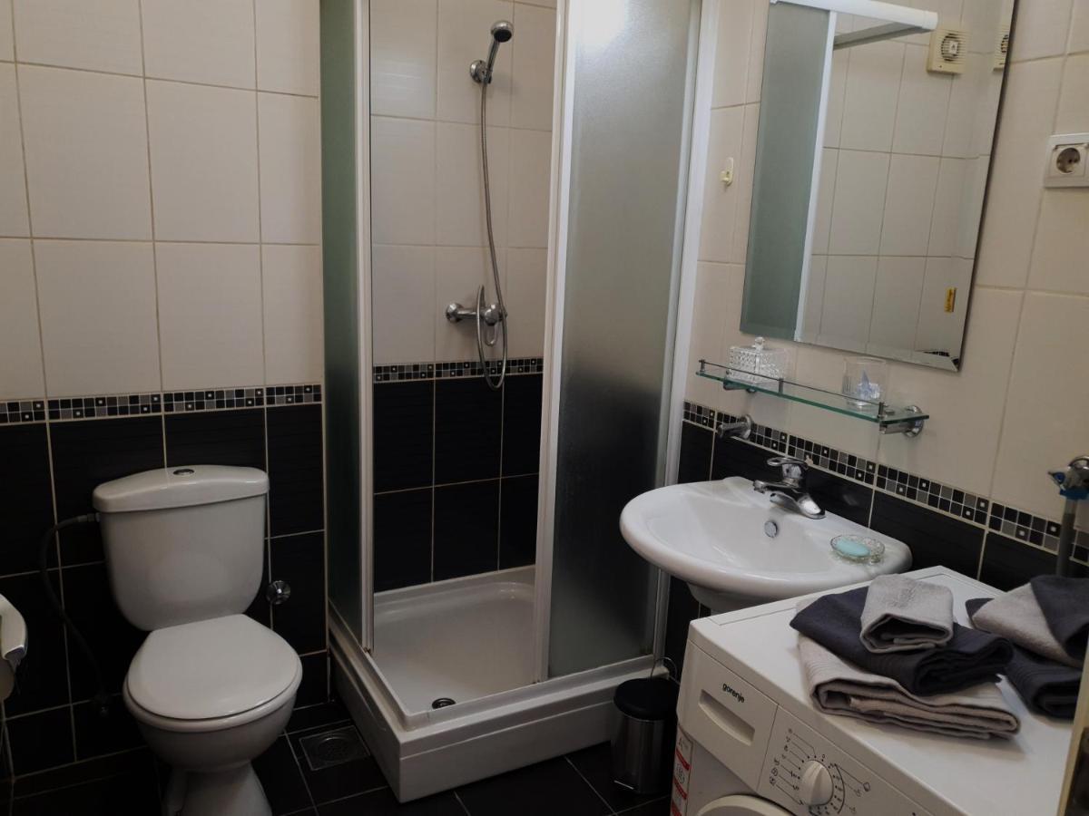 Apartman 64 - Besplatan Parking Za Goste Novi Sad Dış mekan fotoğraf