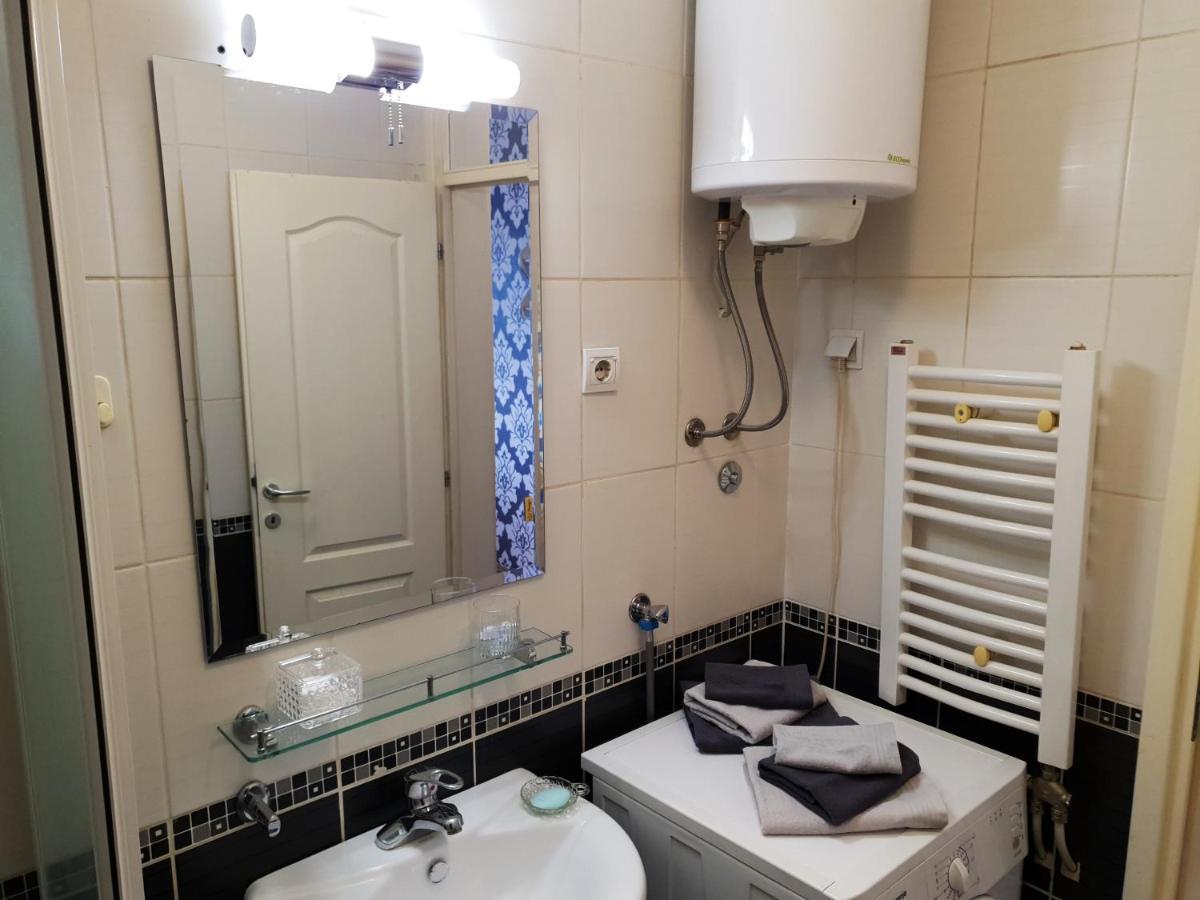 Apartman 64 - Besplatan Parking Za Goste Novi Sad Dış mekan fotoğraf